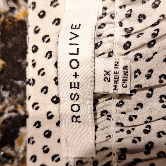 c Womens Rose & Olive 3/4 Sleeve Pullover Plus Size Top 2X - Picture 4 of 5